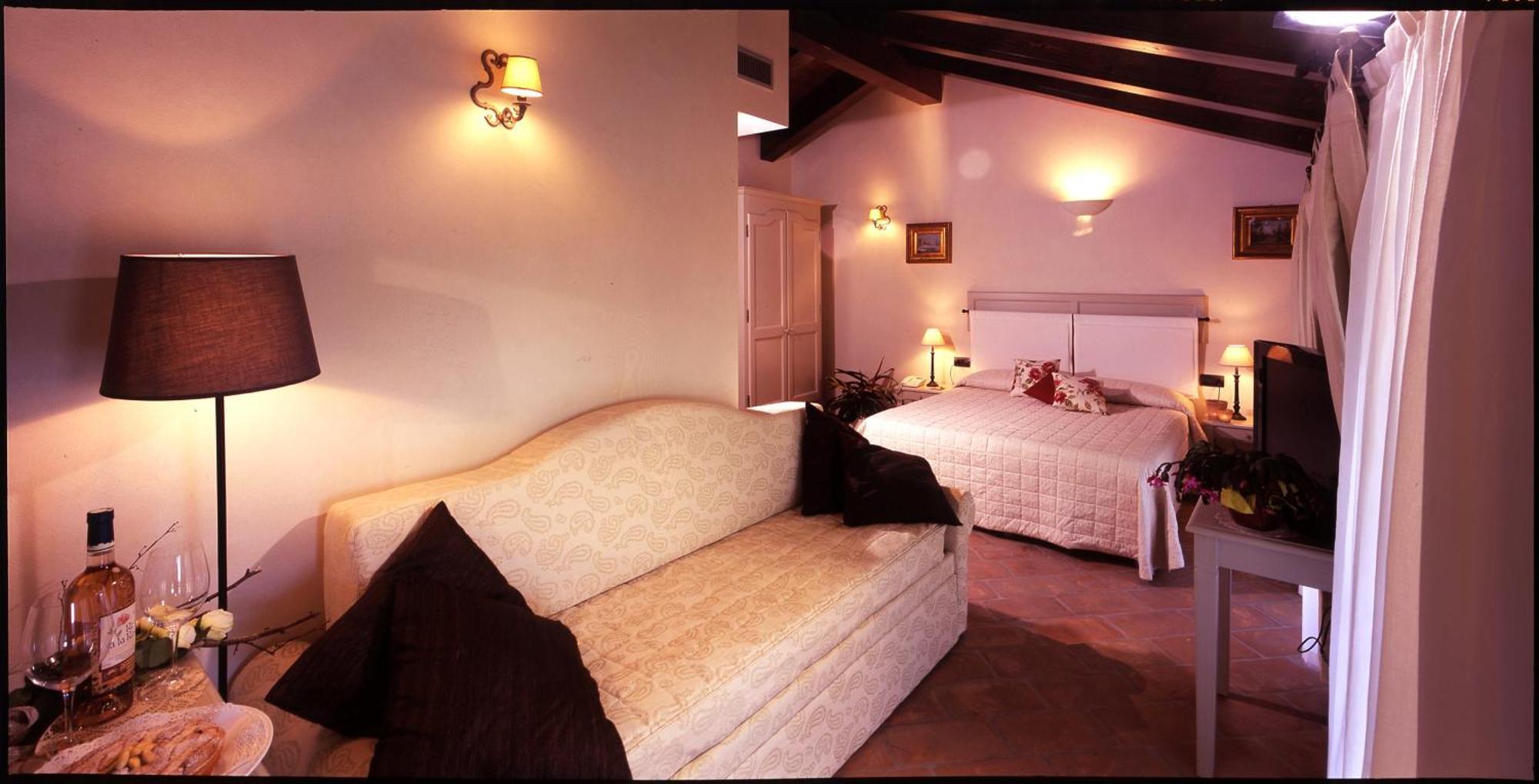 Relais Bella Rosina Pool & Spa La Cassa Quarto foto